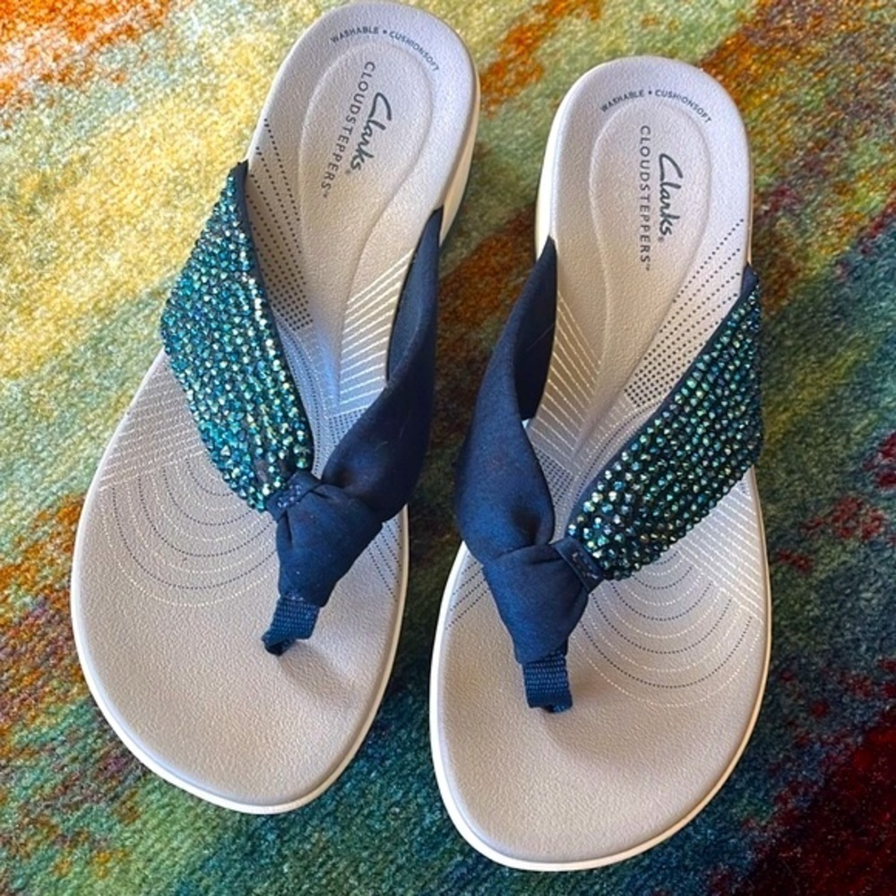 Brand Clarks Cloudsteppers Thong Sandals Custom Blue w/ Beaded Crystals Sparkly